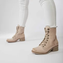 Bezzie Cream Leather -Moda In Pelle Sales bezzie cream leather p11047 73137 medium