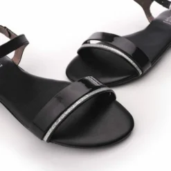 Huggle Black Leather -Moda In Pelle Sales huggle black leather p13301 88674 medium