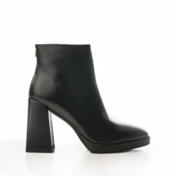 Marrienne Black Porvair