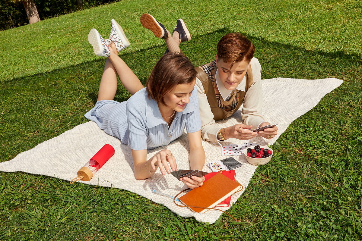 Front Page -Moda In Pelle Sales x 42