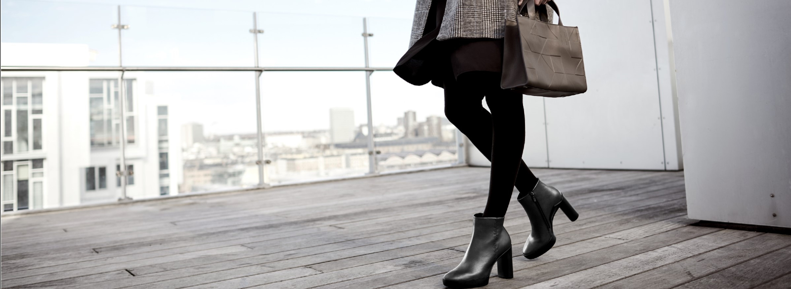 Front Page -Moda In Pelle Sales x 6